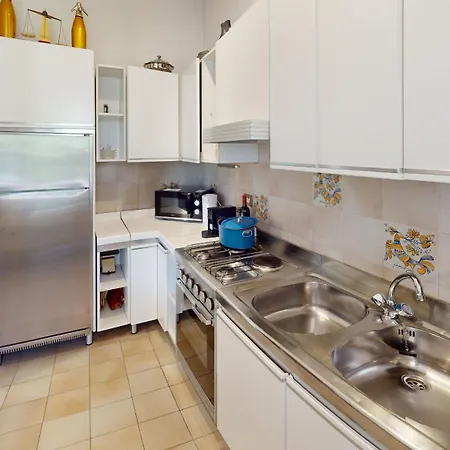 Valentine Lakeside By Bookinggardalake Willa Sirmione