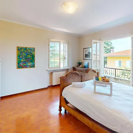 Valentine Lakeside By Bookinggardalake Willa