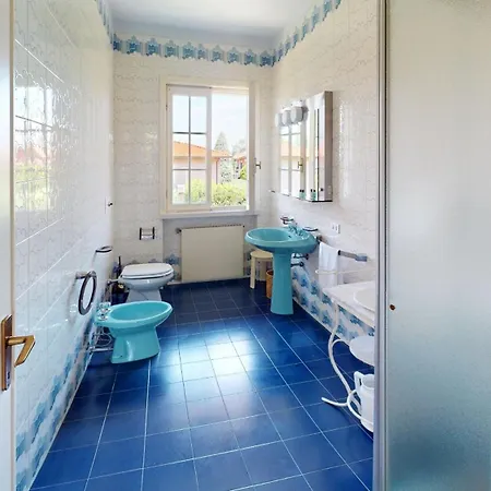 Valentine Lakeside By Bookinggardalake * Sirmione